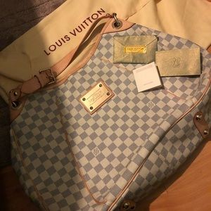 Louis Vuitton Inventeur Tote